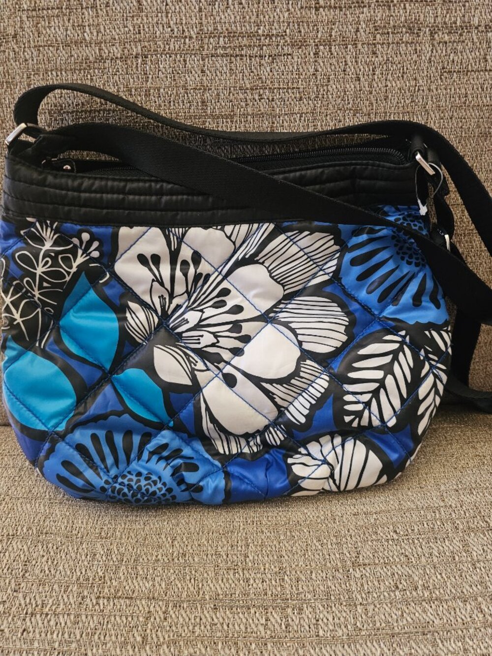 Vera Bradley Blue Bayou Quilted Crossbody Shoulder Bag โ Retired Pattern EUC - Picture 3 of 7